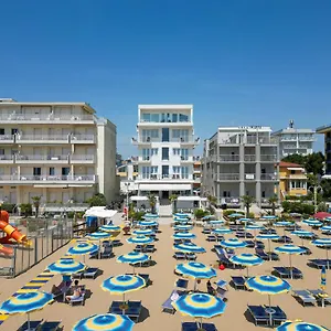 Hotel Boston 3 Stelle Superior Frontemare Lido di Jesolo